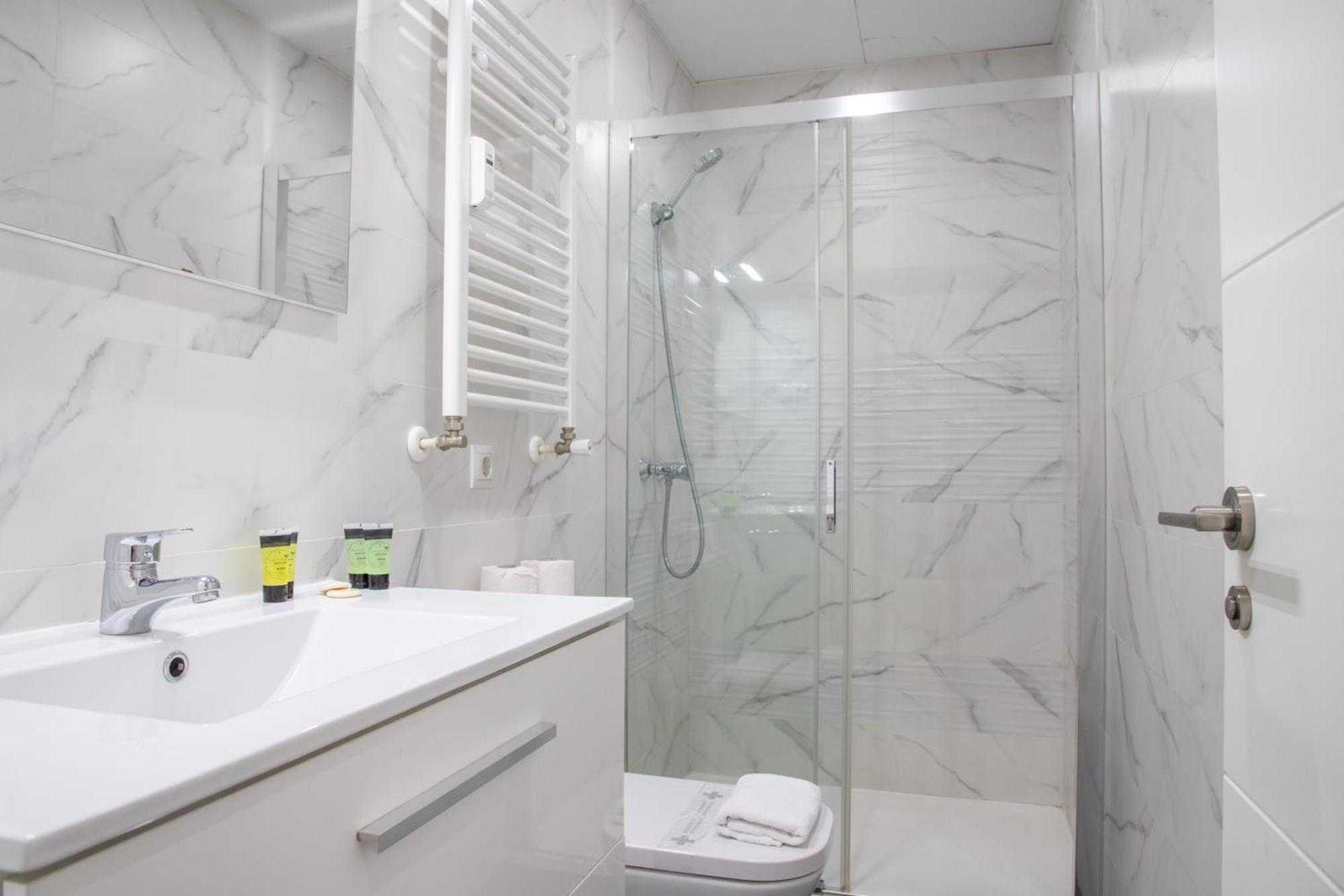 Luz Y Diseno En Retiro - Apartamento De 4 Dormitorios *